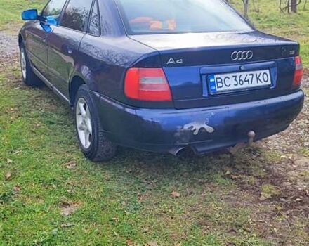 Синий Ауди А4, объемом двигателя 1.6 л и пробегом 325 тыс. км за 3500 $, фото 5 на Automoto.ua