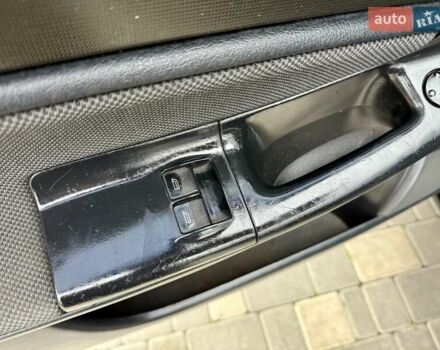 Синий Ауди А4, объемом двигателя 1.8 л и пробегом 321 тыс. км за 3400 $, фото 31 на Automoto.ua