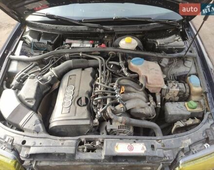 Синій Ауді А4, об'ємом двигуна 1.78 л та пробігом 250 тис. км за 2700 $, фото 6 на Automoto.ua