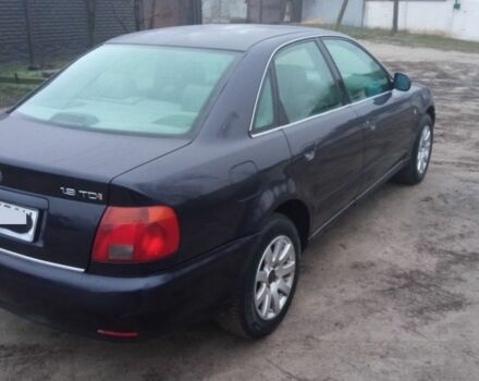 Синий Ауди А4, объемом двигателя 2 л и пробегом 300 тыс. км за 2000 $, фото 3 на Automoto.ua