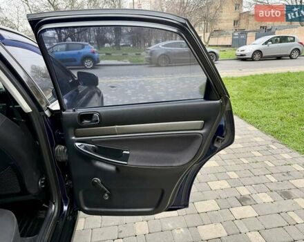 Синий Ауди А4, объемом двигателя 1.8 л и пробегом 321 тыс. км за 3400 $, фото 50 на Automoto.ua