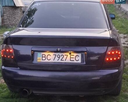 Синий Ауди А4, объемом двигателя 1.6 л и пробегом 286 тыс. км за 2600 $, фото 9 на Automoto.ua