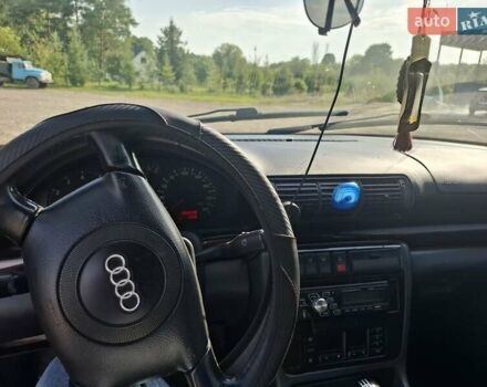 Синий Ауди А4, объемом двигателя 1.6 л и пробегом 286 тыс. км за 2600 $, фото 2 на Automoto.ua