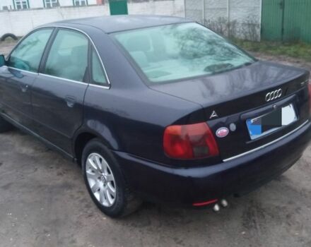 Синий Ауди А4, объемом двигателя 2 л и пробегом 300 тыс. км за 2000 $, фото 2 на Automoto.ua