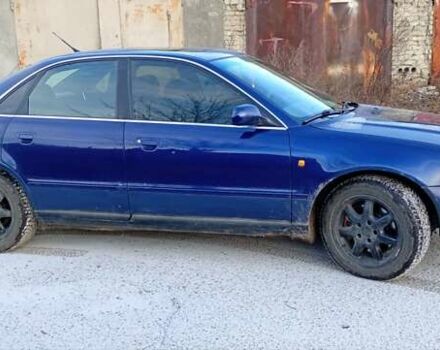 Синий Ауди А4, объемом двигателя 2.5 л и пробегом 390 тыс. км за 2500 $, фото 3 на Automoto.ua