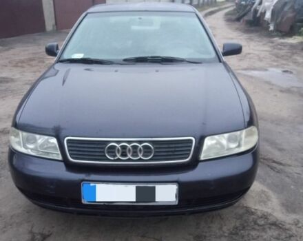 Синий Ауди А4, объемом двигателя 2 л и пробегом 300 тыс. км за 2000 $, фото 6 на Automoto.ua