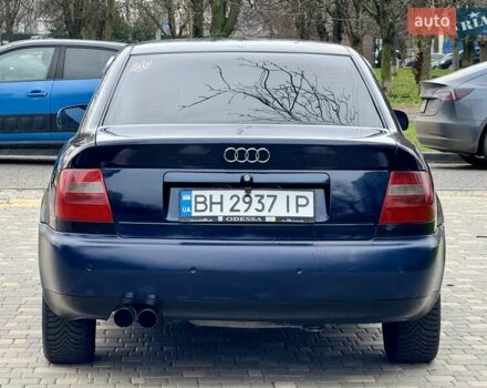 Синий Ауди А4, объемом двигателя 1.8 л и пробегом 321 тыс. км за 3400 $, фото 5 на Automoto.ua