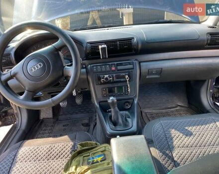 Синий Ауди А4, объемом двигателя 1.6 л и пробегом 280 тыс. км за 3700 $, фото 11 на Automoto.ua