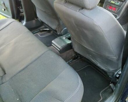 Синий Ауди А4, объемом двигателя 1.6 л и пробегом 250 тыс. км за 3000 $, фото 11 на Automoto.ua