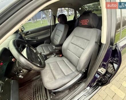 Синий Ауди А4, объемом двигателя 1.8 л и пробегом 321 тыс. км за 3400 $, фото 35 на Automoto.ua