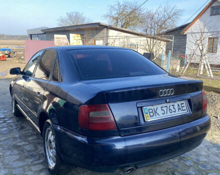 Синій Ауді А4, об'ємом двигуна 1.6 л та пробігом 36 тис. км за 3000 $, фото 15 на Automoto.ua