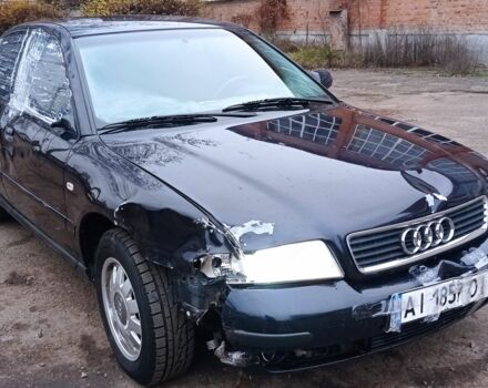 Синий Ауди А4, объемом двигателя 1.6 л и пробегом 200 тыс. км за 1650 $, фото 4 на Automoto.ua