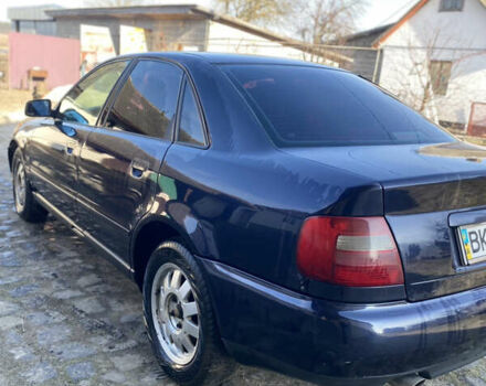 Синій Ауді А4, об'ємом двигуна 1.6 л та пробігом 36 тис. км за 3000 $, фото 7 на Automoto.ua
