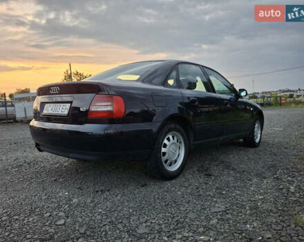 Синий Ауди А4, объемом двигателя 1.6 л и пробегом 218 тыс. км за 3850 $, фото 3 на Automoto.ua