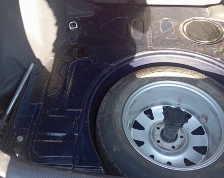 Синий Ауди А4, объемом двигателя 1.6 л и пробегом 208 тыс. км за 4400 $, фото 15 на Automoto.ua