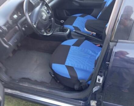 Синій Ауді А4, об'ємом двигуна 1.6 л та пробігом 208 тис. км за 4000 $, фото 13 на Automoto.ua