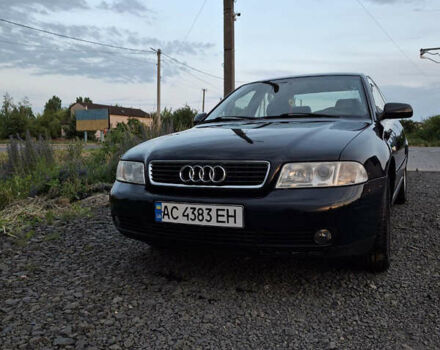 Синий Ауди А4, объемом двигателя 1.6 л и пробегом 218 тыс. км за 3850 $, фото 2 на Automoto.ua