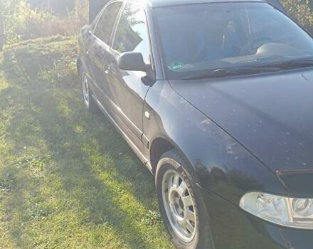 Синій Ауді А4, об'ємом двигуна 1.6 л та пробігом 208 тис. км за 4000 $, фото 21 на Automoto.ua