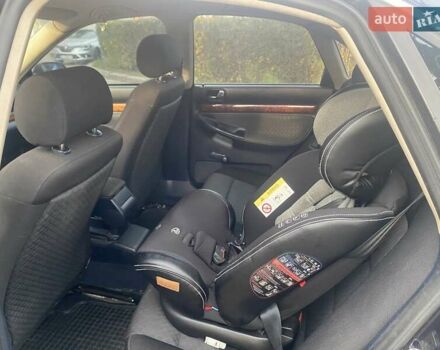 Синий Ауди А4, объемом двигателя 1.78 л и пробегом 404 тыс. км за 3350 $, фото 7 на Automoto.ua