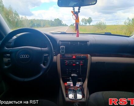 Синій Ауді А4, об'ємом двигуна 1.8 л та пробігом 348 тис. км за 4500 $, фото 8 на Automoto.ua