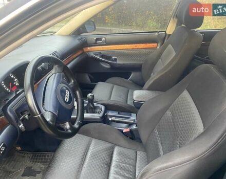 Синий Ауди А4, объемом двигателя 1.78 л и пробегом 404 тыс. км за 3350 $, фото 8 на Automoto.ua