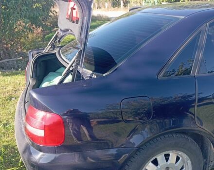 Синий Ауди А4, объемом двигателя 1.6 л и пробегом 208 тыс. км за 4400 $, фото 2 на Automoto.ua