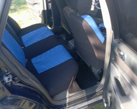 Синий Ауди А4, объемом двигателя 1.6 л и пробегом 208 тыс. км за 4400 $, фото 5 на Automoto.ua