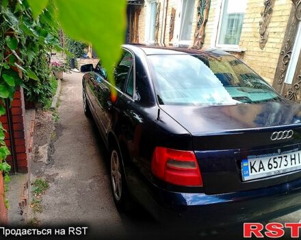 Синий Ауди А4, объемом двигателя 2.4 л и пробегом 323 тыс. км за 3300 $, фото 4 на Automoto.ua