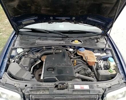 Синий Ауди А4, объемом двигателя 1.6 л и пробегом 280 тыс. км за 4150 $, фото 8 на Automoto.ua