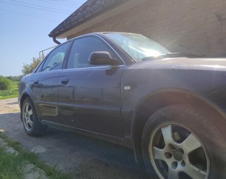 Синий Ауди А4, объемом двигателя 2.5 л и пробегом 370 тыс. км за 3000 $, фото 1 на Automoto.ua