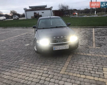 Синій Ауді А4, об'ємом двигуна 1.9 л та пробігом 370 тис. км за 3800 $, фото 2 на Automoto.ua