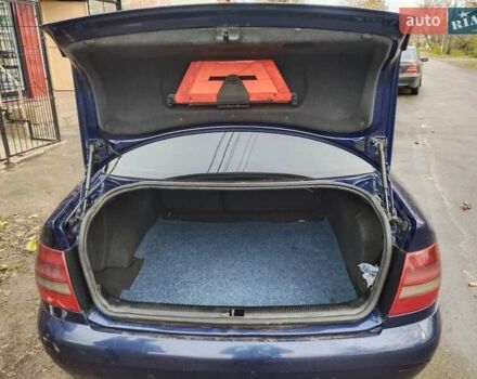 Синий Ауди А4, объемом двигателя 2.5 л и пробегом 271 тыс. км за 4000 $, фото 8 на Automoto.ua