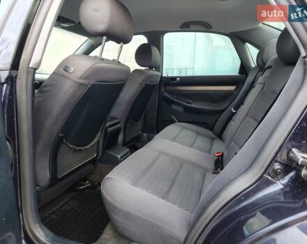 Синій Ауді А4, об'ємом двигуна 1.6 л та пробігом 348 тис. км за 2999 $, фото 17 на Automoto.ua