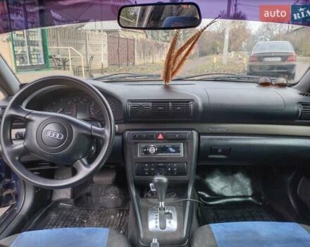 Синий Ауди А4, объемом двигателя 2.5 л и пробегом 271 тыс. км за 4000 $, фото 6 на Automoto.ua