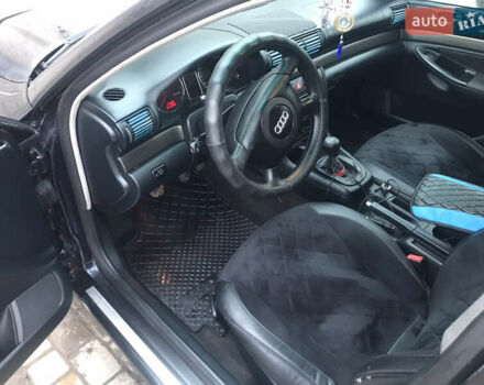 Синій Ауді А4, об'ємом двигуна 1.9 л та пробігом 370 тис. км за 3800 $, фото 10 на Automoto.ua