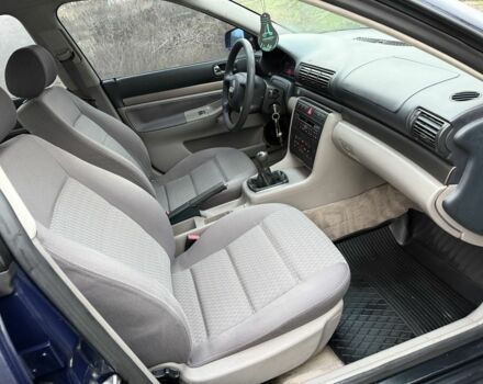 Синій Ауді А4, об'ємом двигуна 2.5 л та пробігом 300 тис. км за 1750 $, фото 6 на Automoto.ua