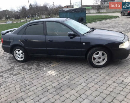Синій Ауді А4, об'ємом двигуна 1.9 л та пробігом 370 тис. км за 3800 $, фото 4 на Automoto.ua