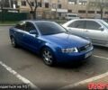 Синій Ауді А4, об'ємом двигуна 2 л та пробігом 316 тис. км за 5500 $, фото 1 на Automoto.ua