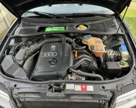 Синій Ауді А4, об'ємом двигуна 1.8 л та пробігом 227 тис. км за 3400 $, фото 7 на Automoto.ua