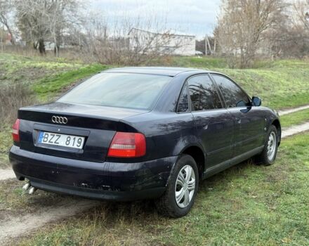 Синій Ауді А4, об'ємом двигуна 2.5 л та пробігом 300 тис. км за 1750 $, фото 1 на Automoto.ua
