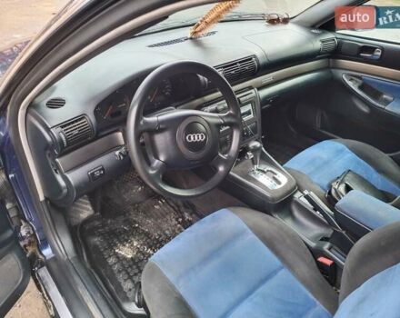 Синий Ауди А4, объемом двигателя 2.5 л и пробегом 271 тыс. км за 4000 $, фото 5 на Automoto.ua