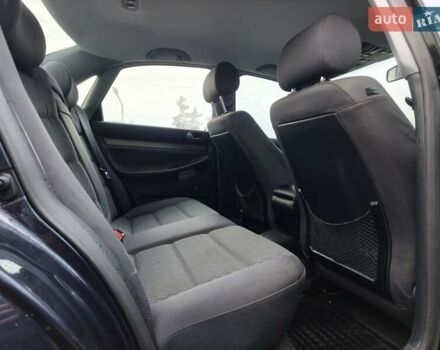 Синій Ауді А4, об'ємом двигуна 1.6 л та пробігом 348 тис. км за 2999 $, фото 16 на Automoto.ua