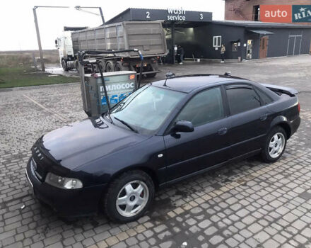Синій Ауді А4, об'ємом двигуна 1.9 л та пробігом 370 тис. км за 3800 $, фото 5 на Automoto.ua