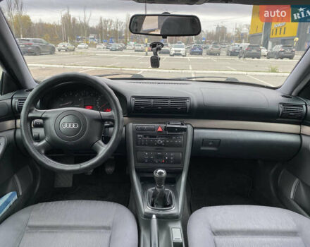 Синий Ауди А4, объемом двигателя 1.8 л и пробегом 167 тыс. км за 5200 $, фото 9 на Automoto.ua