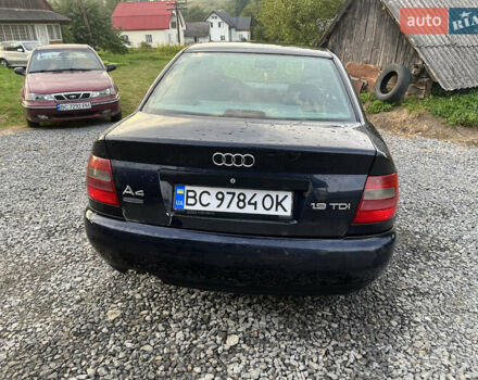 Синий Ауди А4, объемом двигателя 1.9 л и пробегом 414 тыс. км за 2500 $, фото 5 на Automoto.ua