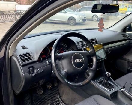 Синій Ауді А4, об'ємом двигуна 1.6 л та пробігом 305 тис. км за 5100 $, фото 10 на Automoto.ua