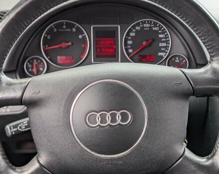 Синій Ауді А4, об'ємом двигуна 1.6 л та пробігом 305 тис. км за 5100 $, фото 27 на Automoto.ua