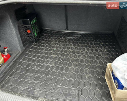 Синій Ауді А4, об'ємом двигуна 1.9 л та пробігом 294 тис. км за 4900 $, фото 18 на Automoto.ua