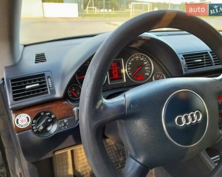 Синий Ауди А4, объемом двигателя 2 л и пробегом 292 тыс. км за 4999 $, фото 10 на Automoto.ua