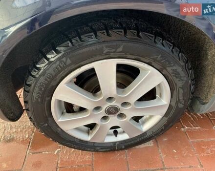 Синий Ауди А4, объемом двигателя 2 л и пробегом 211 тыс. км за 5300 $, фото 8 на Automoto.ua